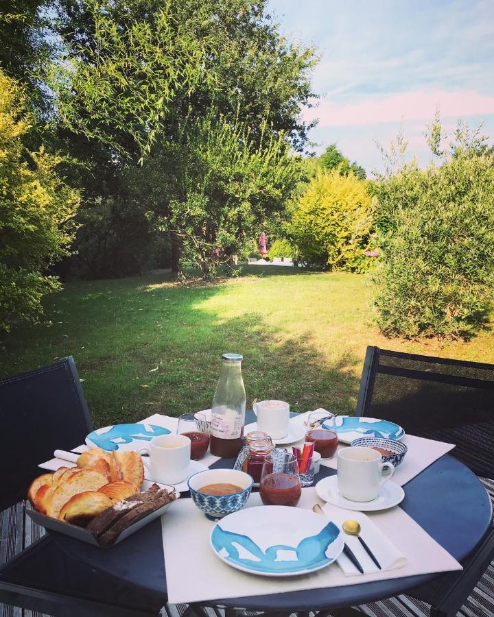 Bed and Breakfast Les Arbres Rouges Sucé Esterno foto