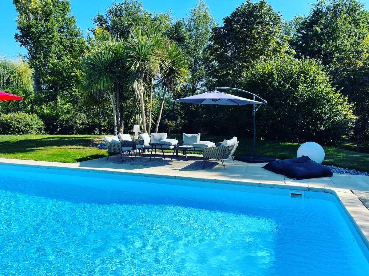 Bed and Breakfast Les Arbres Rouges Sucé Esterno foto