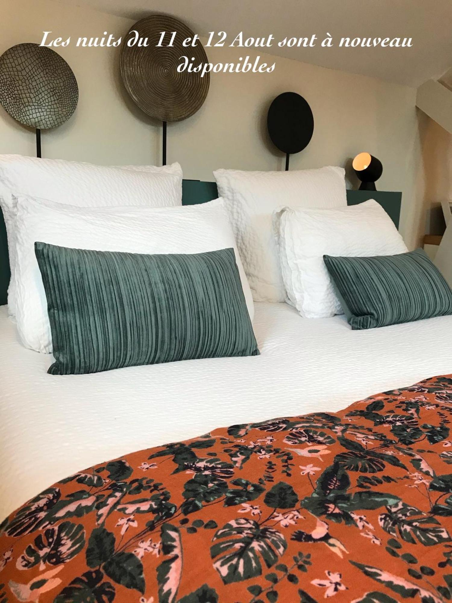 Bed and Breakfast Les Arbres Rouges Sucé Esterno foto