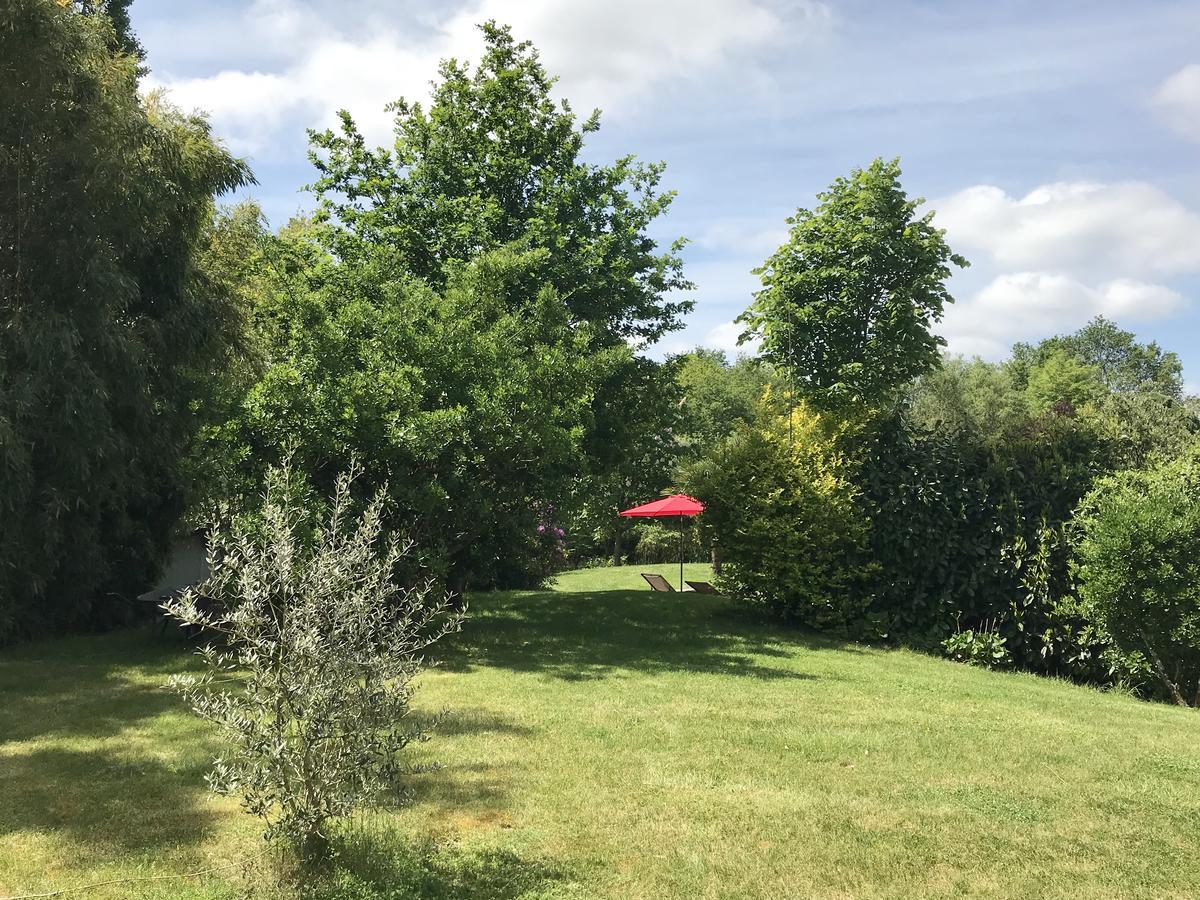 Bed and Breakfast Les Arbres Rouges Sucé Esterno foto